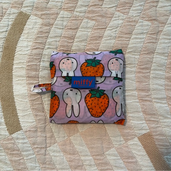 BAGGU Handbags - BAGGU Standard Reusable - Miffy Strawberry